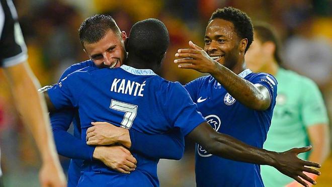 阿夫迪亚成50年来开拓者首位3场砍90+30+30球员