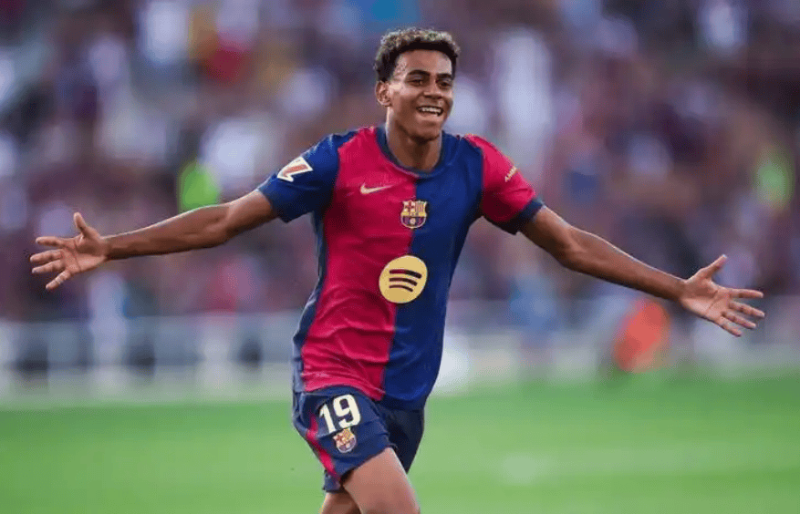 中超：山东泰山客场2-0完胜青岛队