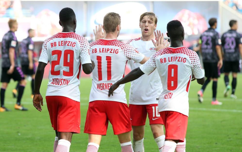 杜兰特：我完全可以一直出手，但主动传球会让队友建立信心