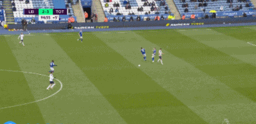 哈兰德晒与母亲、哥哥合照：老大、我和我哥