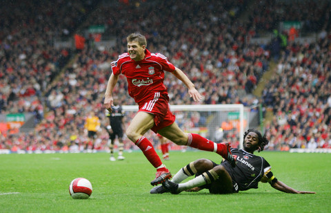 巴塞罗那迎战特内里费：女子足球联赛的巅峰对决