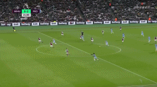 跟队记者：尤文仍在重点关注迈尼昂，球员的续约谈判陷入停滞