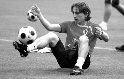 有消息了！iG官方：中单选手Rookie续约至2027年