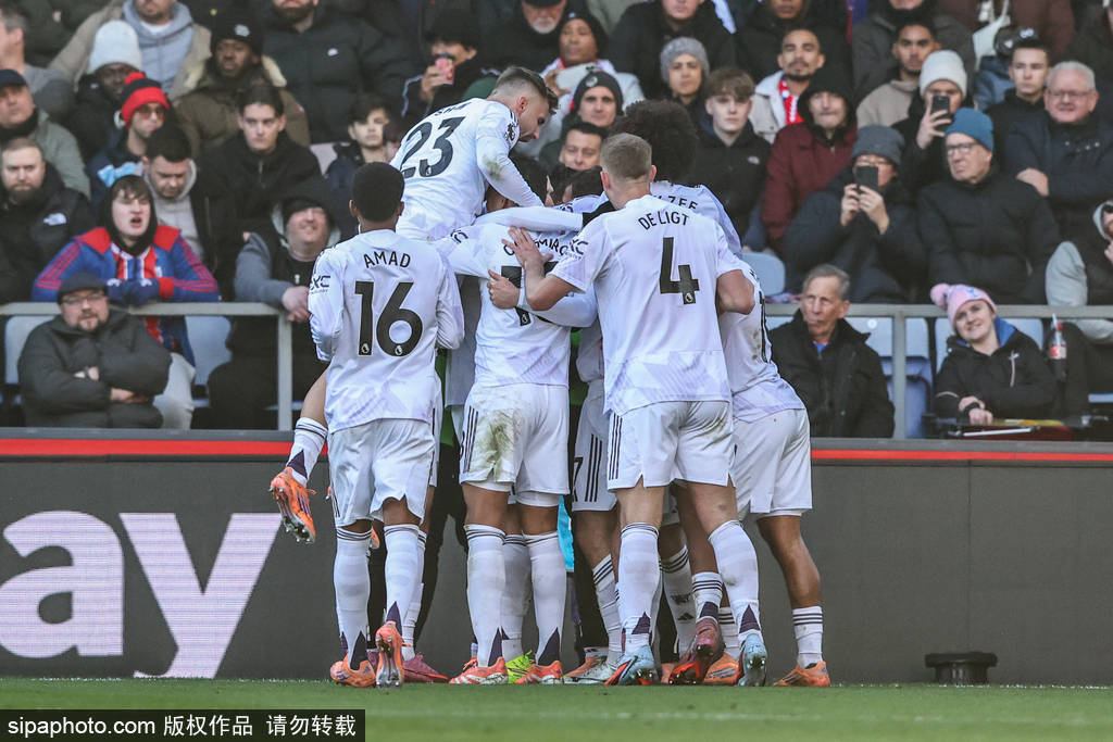 曼联与切尔西、阿斯顿维拉及竞争对手的下一个英超赛程比较